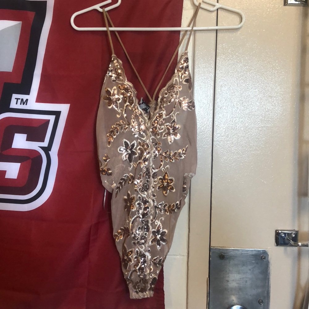 Mesh beige sequin body suit - Picture 1 of 2